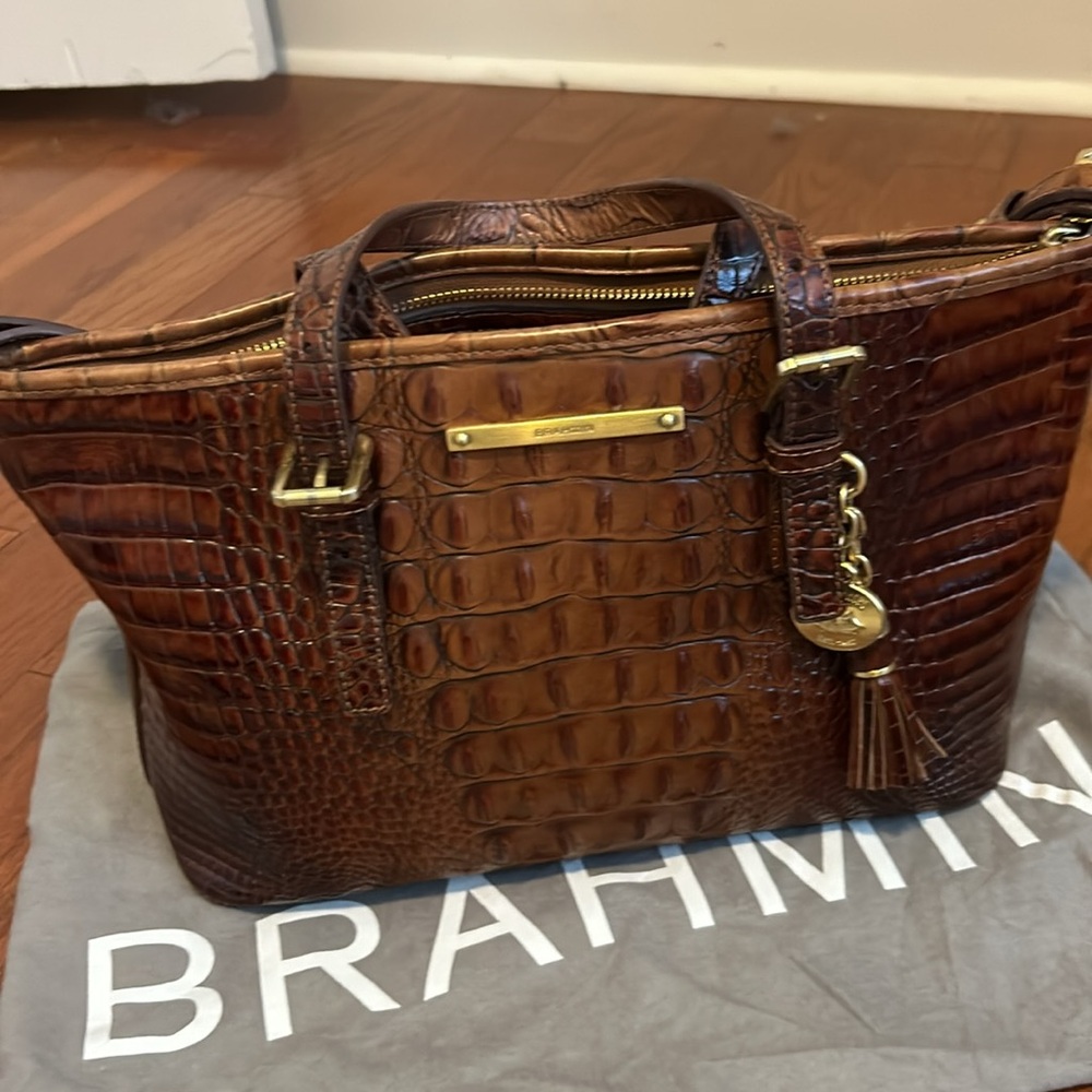 Brahmin bag in excellent condition.